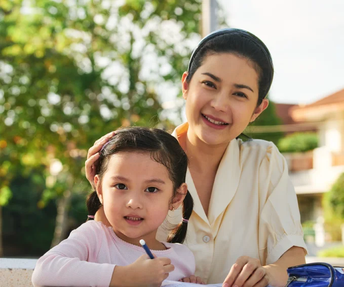 Bé Lâm Khả Vy