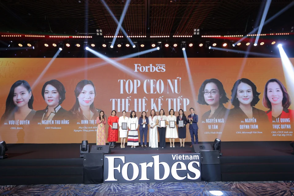 CEO VUS chia sẻ quan điểm lãnh đạo và được vinh danh tại hội nghị Women’s Summit của Forbes Việt Nam