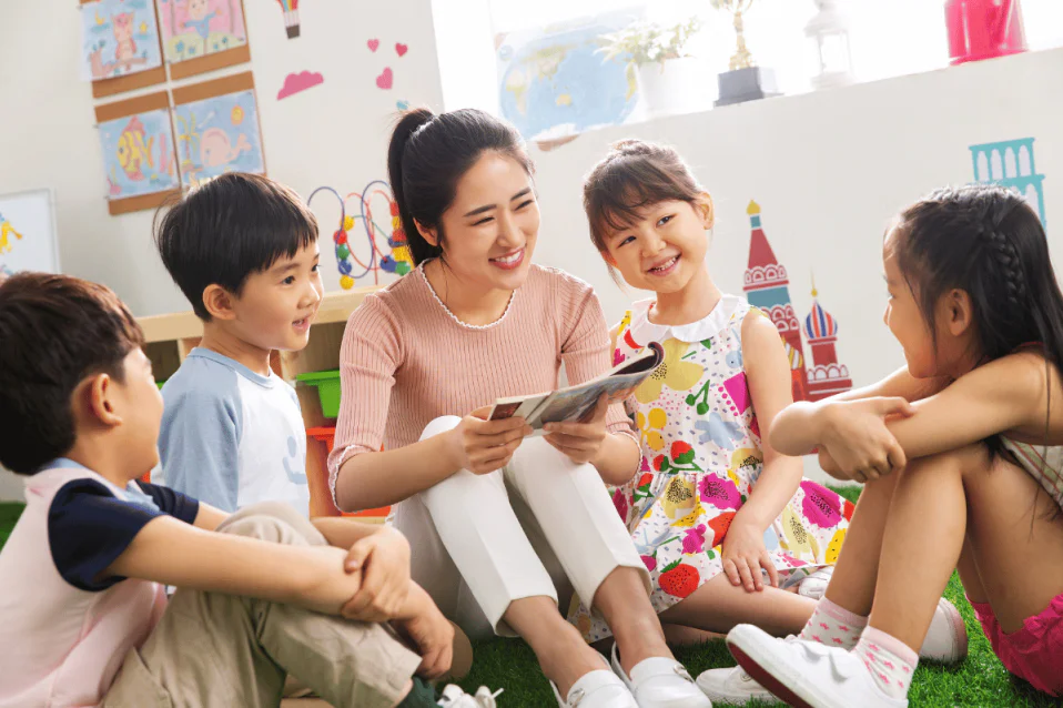 Tiếng Anh cho trẻ mầm non: 15 chủ đề học kèm phương pháp dạy