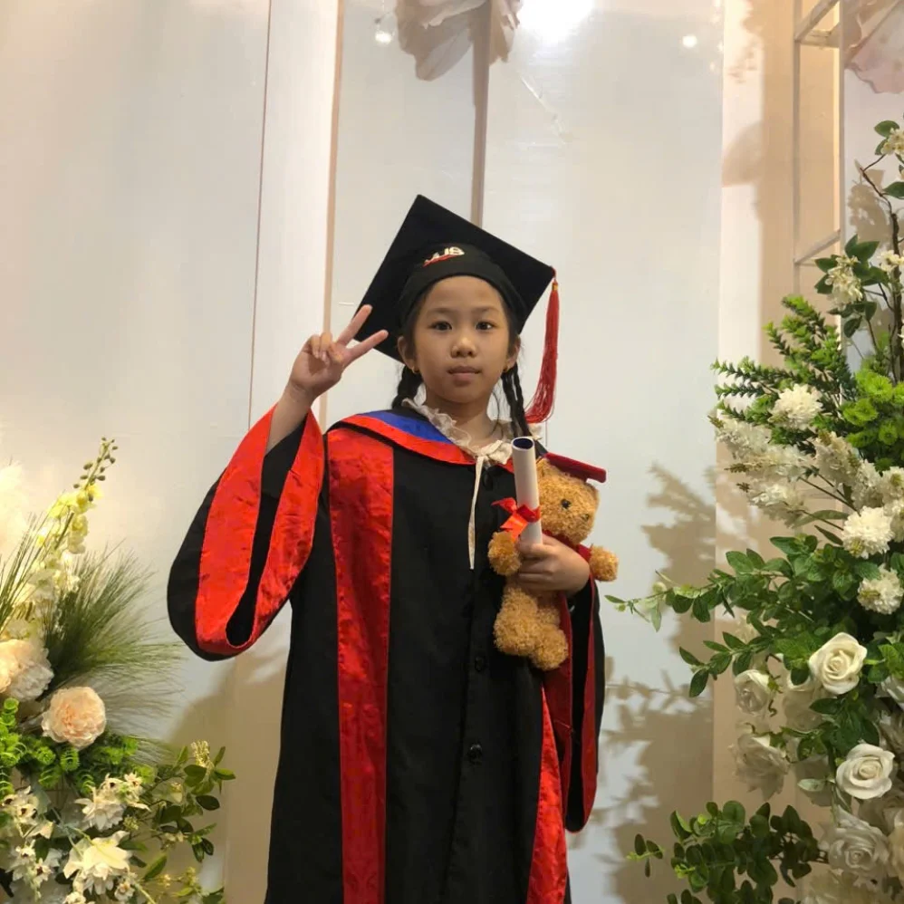 Trần Hoàng Minh Thư