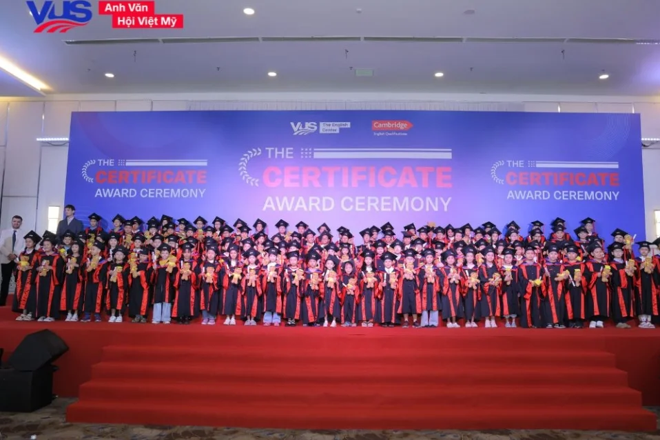 VUS vinh danh hơn 2.300 học viên xuất sắc nhận chứng chỉ cambridge quốc tế