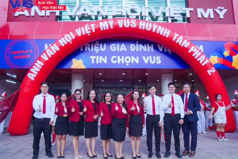Khai Trương VUS Huỳnh Tấn Phát 2: Mở Ra Môi Trường Học Tập Tiếng Anh Mới