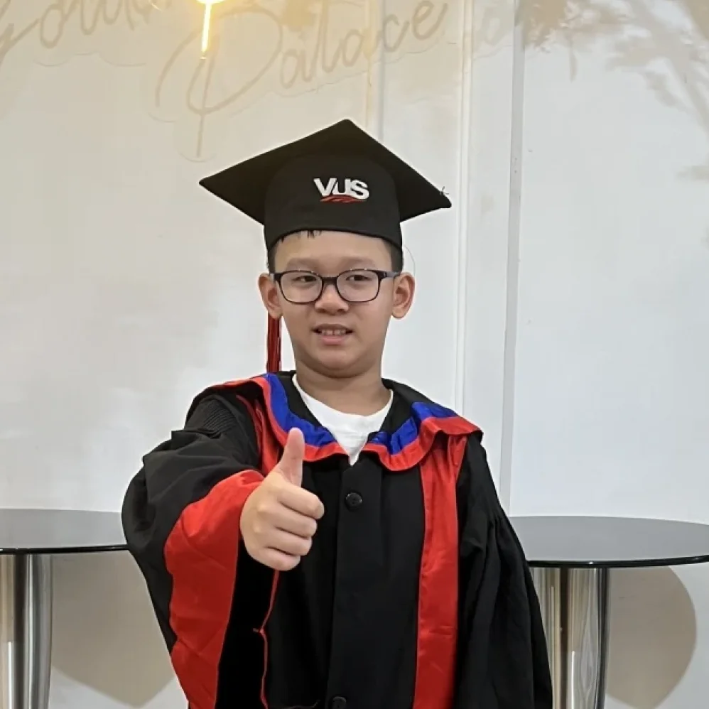 Trần Hoàng Long
